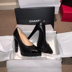 Chanel Pumps